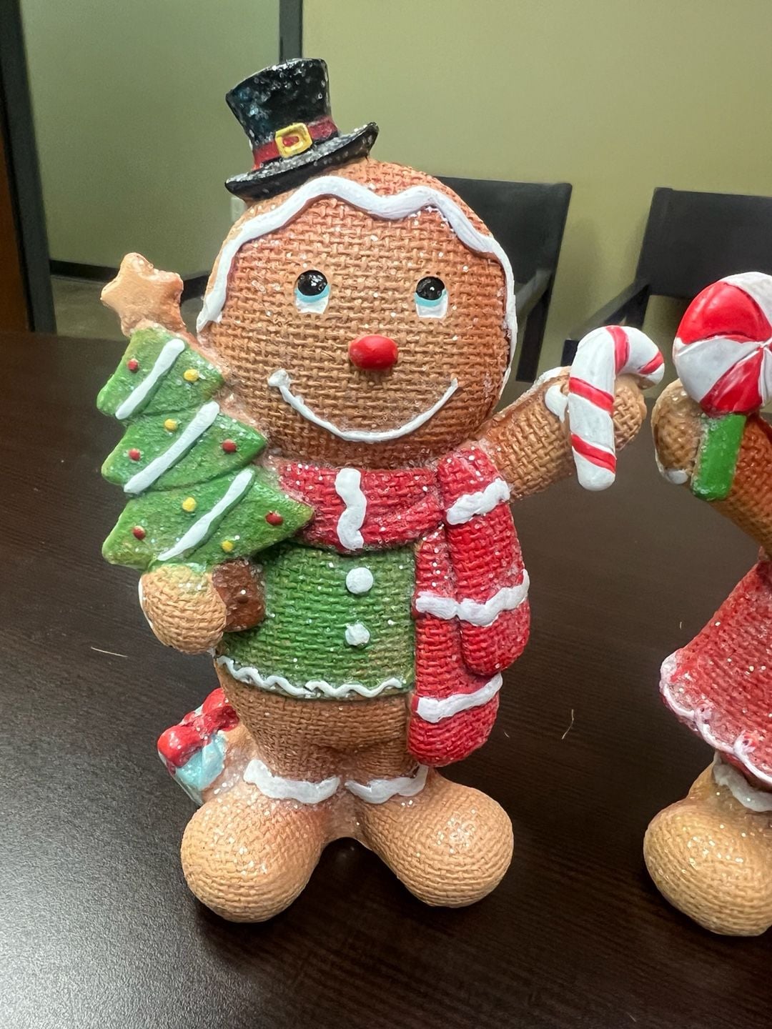 Christmas Gingerbread Couple Resin Figurines Set of 2 3