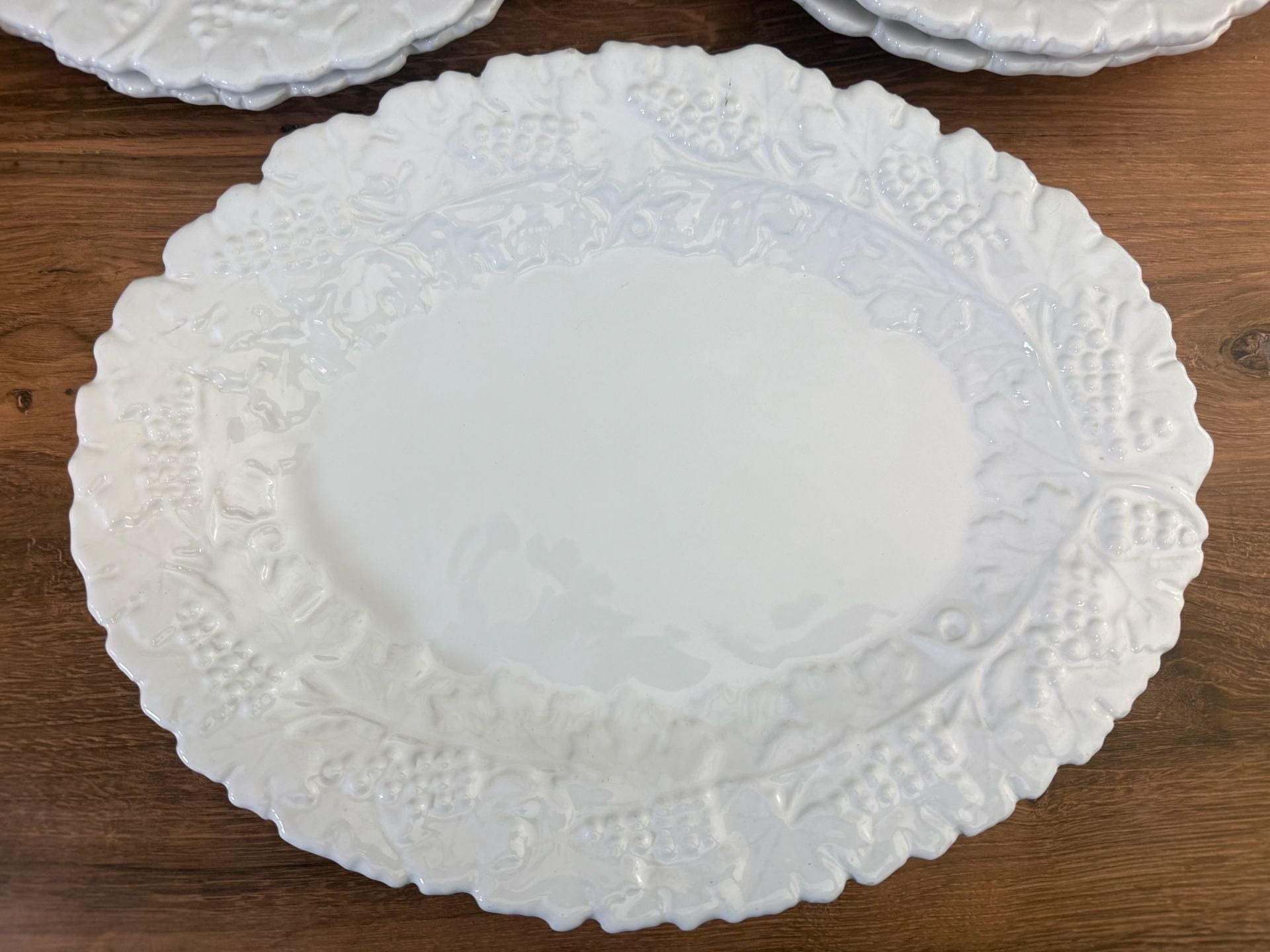Vintage Italian Embossed White Grape Leaf Dinnerware Set 4