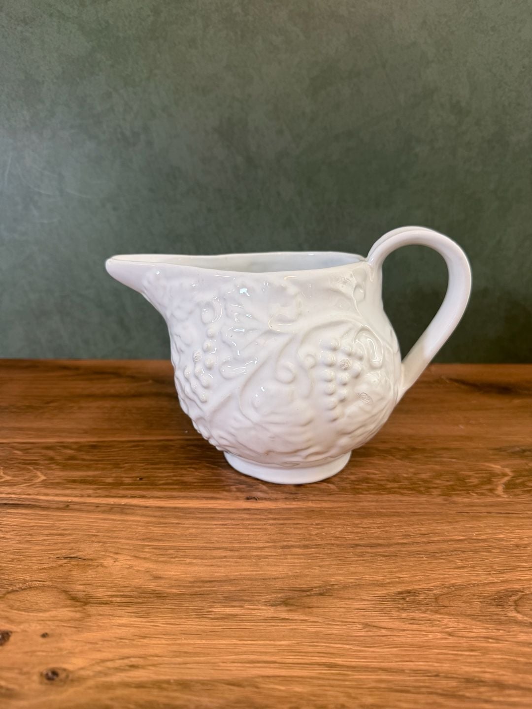 Vintage Italian Embossed White Grape Leaf Dinnerware Set 10