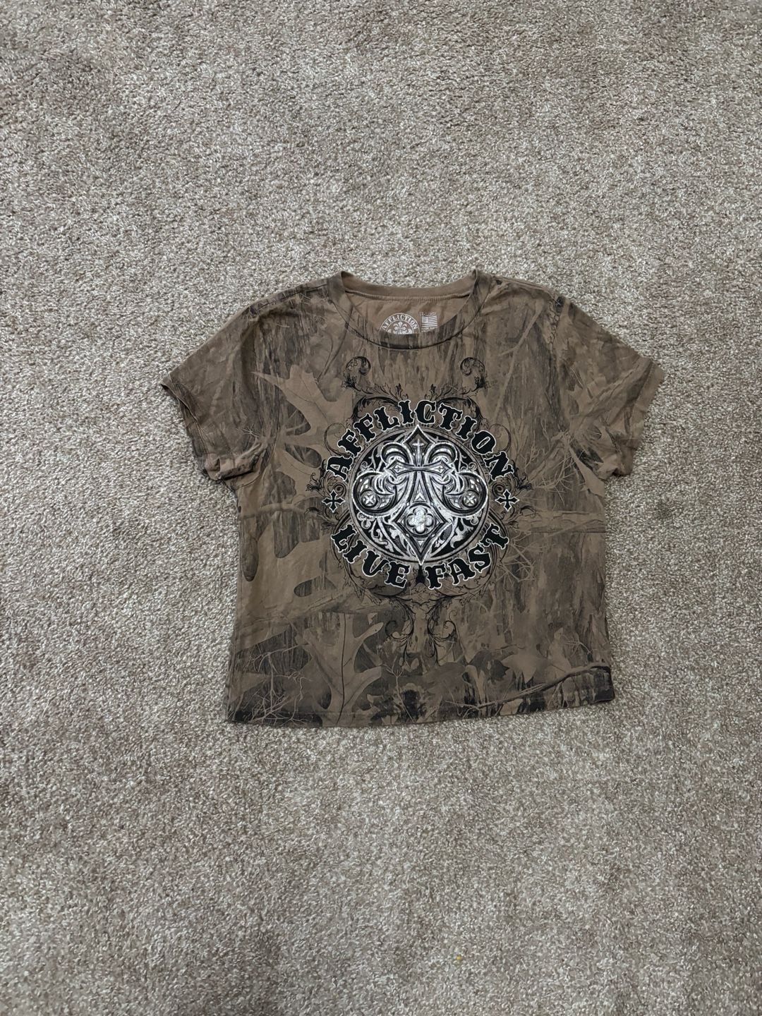 Early 2000s Womens Baby Tee Affliction Ayala Camo Crop T-Shirt X-Large Brown Live Fast Graphic Tee 2