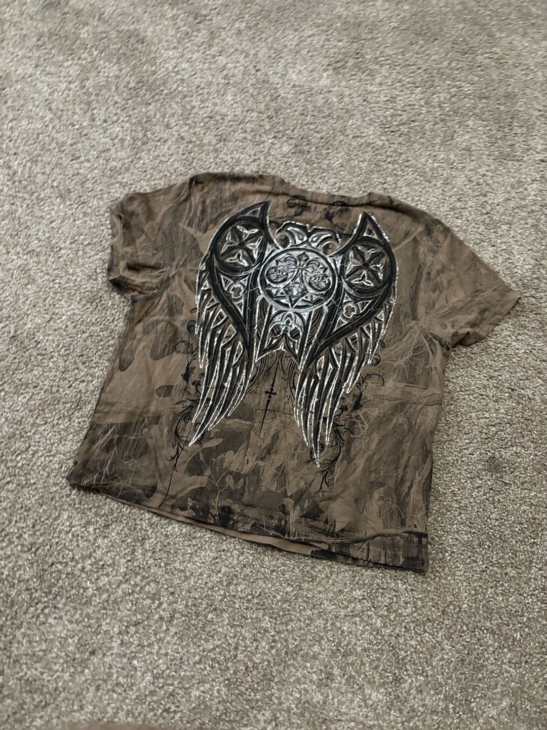Early 2000s Womens Baby Tee Affliction Ayala Camo Crop T-Shirt X-Large Brown Live Fast Graphic Tee 3
