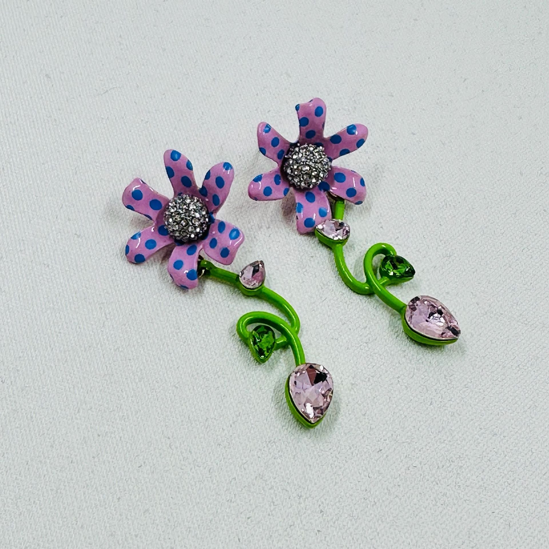 Product thumbnail 4