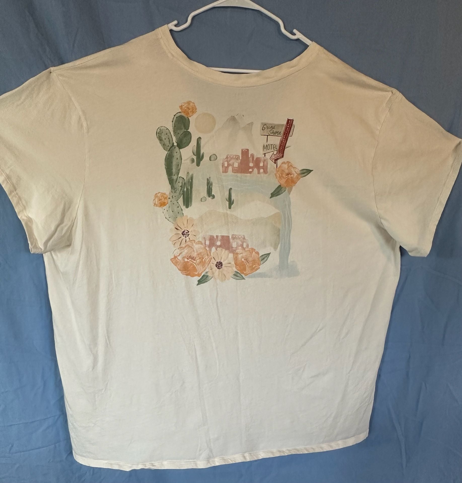 Torrid Desert Motel Relaxed Fit Tee Size 5 (5X) Beige Cotton V-Neck 4