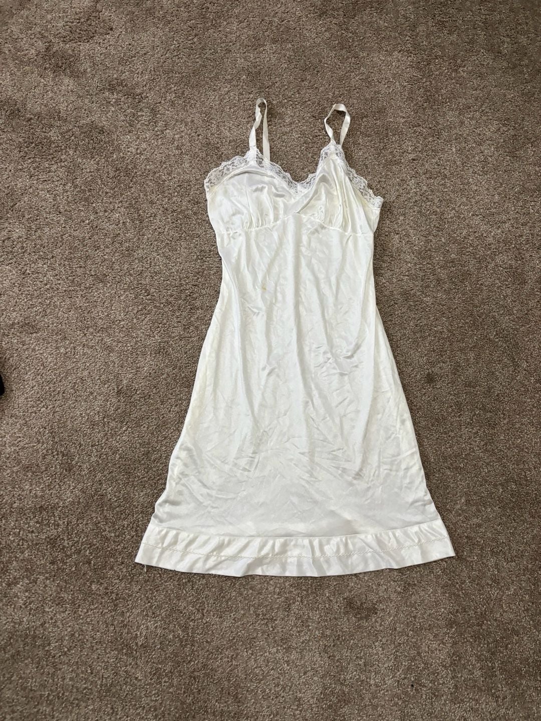 1980s Vintage ILGWU Slip Dress Size 32 White Nylon Lace Trim Nightgown Lingerie 2