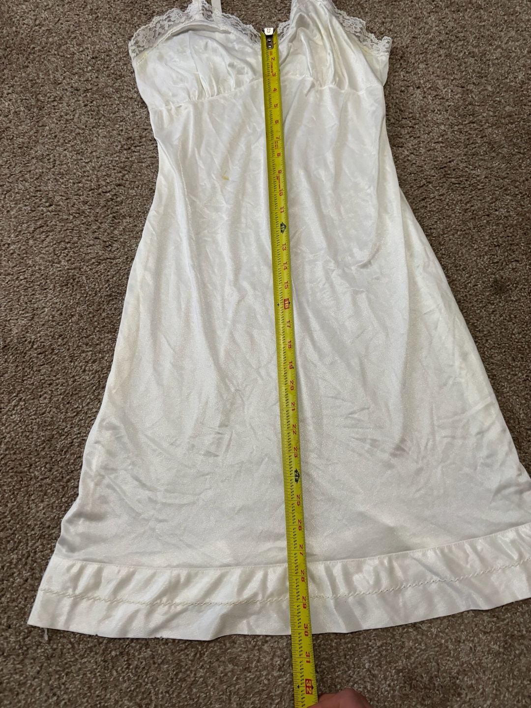 1980s Vintage ILGWU Slip Dress Size 32 White Nylon Lace Trim Nightgown Lingerie 4