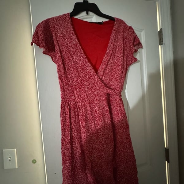 ZESICA Floral Wrap Dress Size M Red Short Sleeve High Low Ruffle Midi