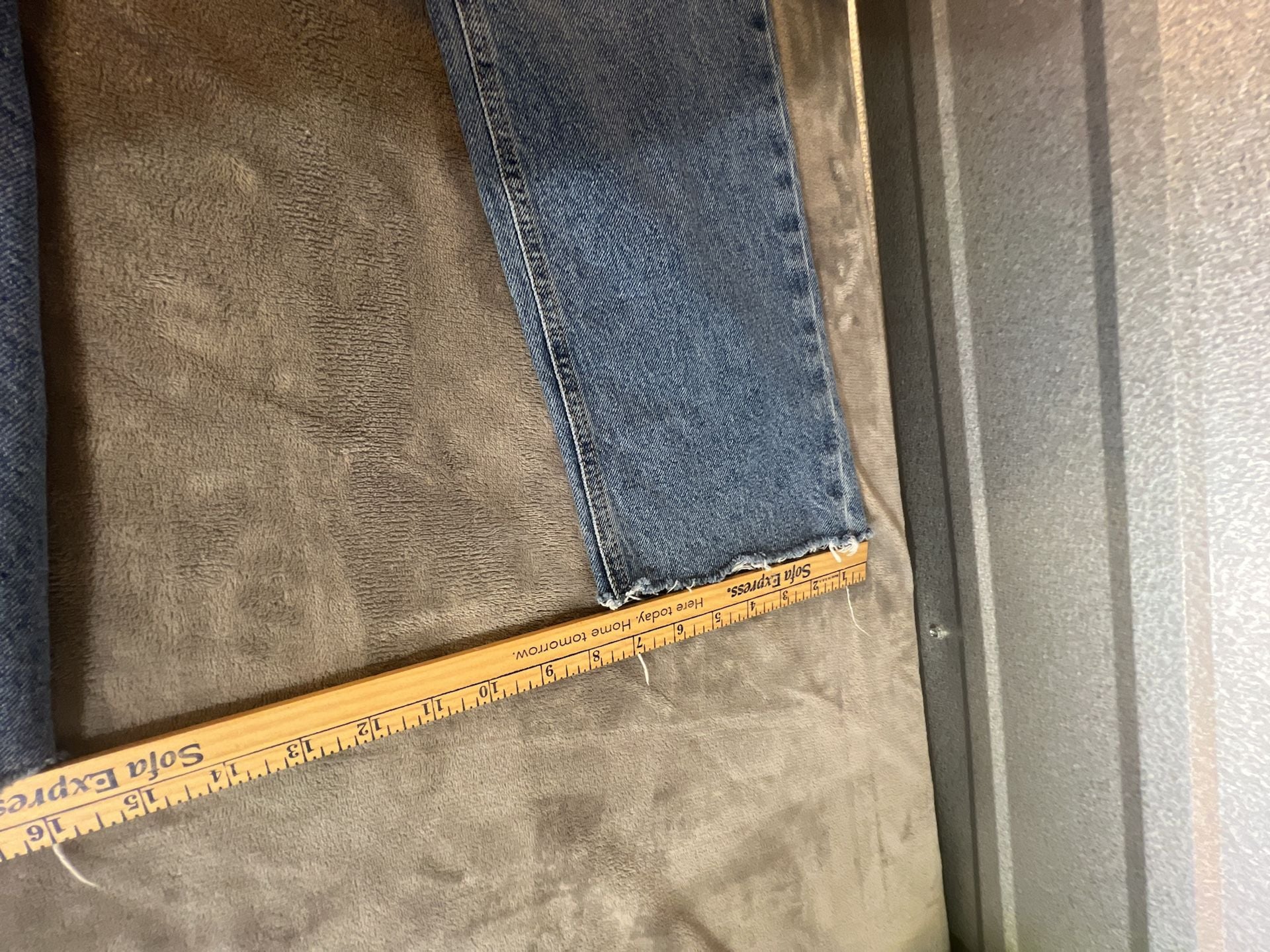 Good American Jeans Size 6 / 28 Blue Distressed High Rise Denim 8