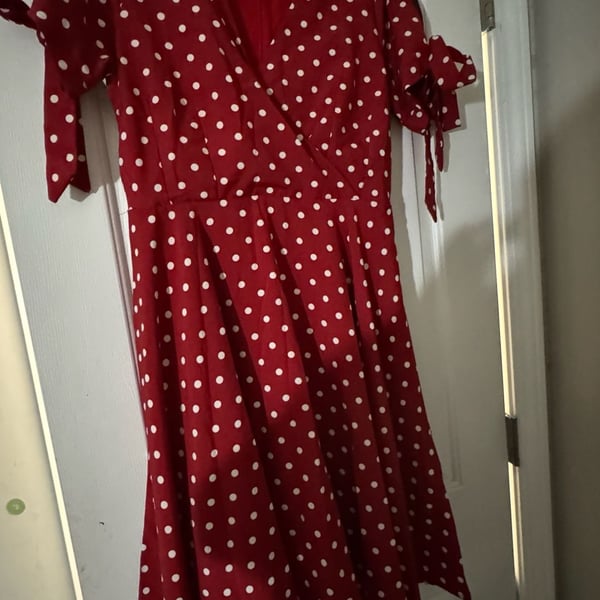 Davi & Dani Polka Dot Dress Size L Red White Tie Sleeve
