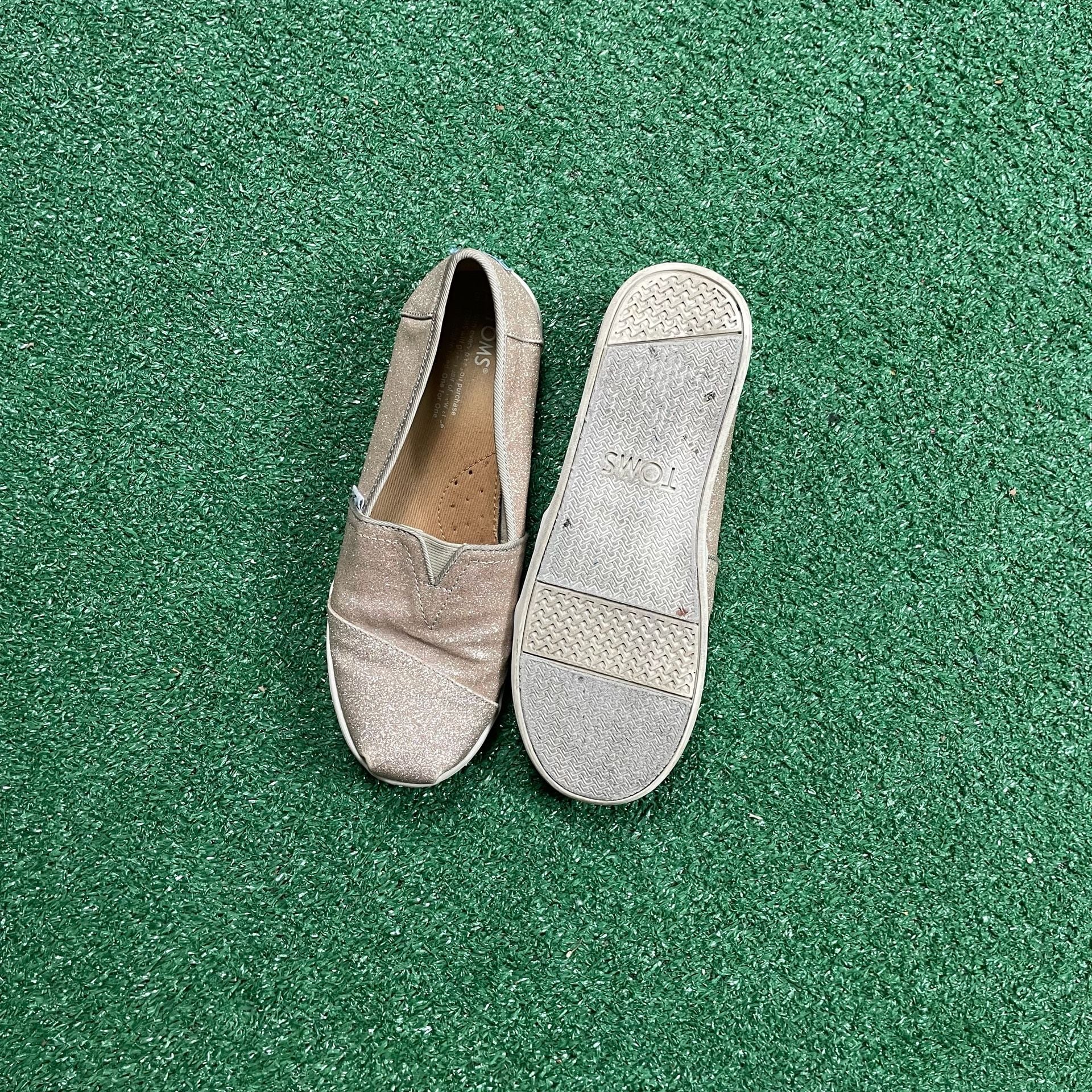 TOMS Avalon Slip-On Sneakers Size 5 Rose Gold Glitter 4