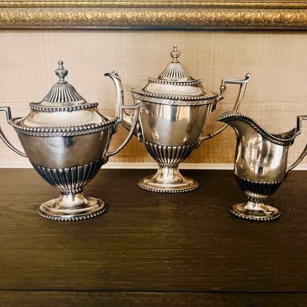 Vintage Reed & Barton 1941 Silver Plated Tea And Coffee Service Set Of Three