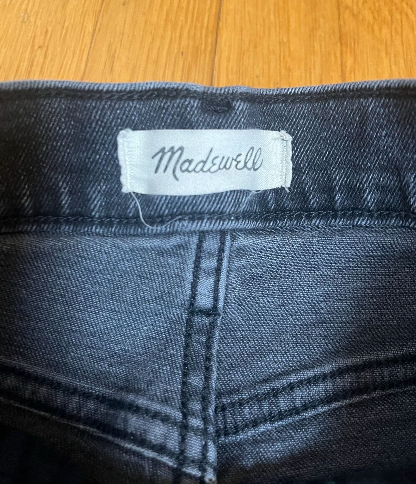 Madewell The Perfect Vintage Jean Size 26 Black Denim straight 3