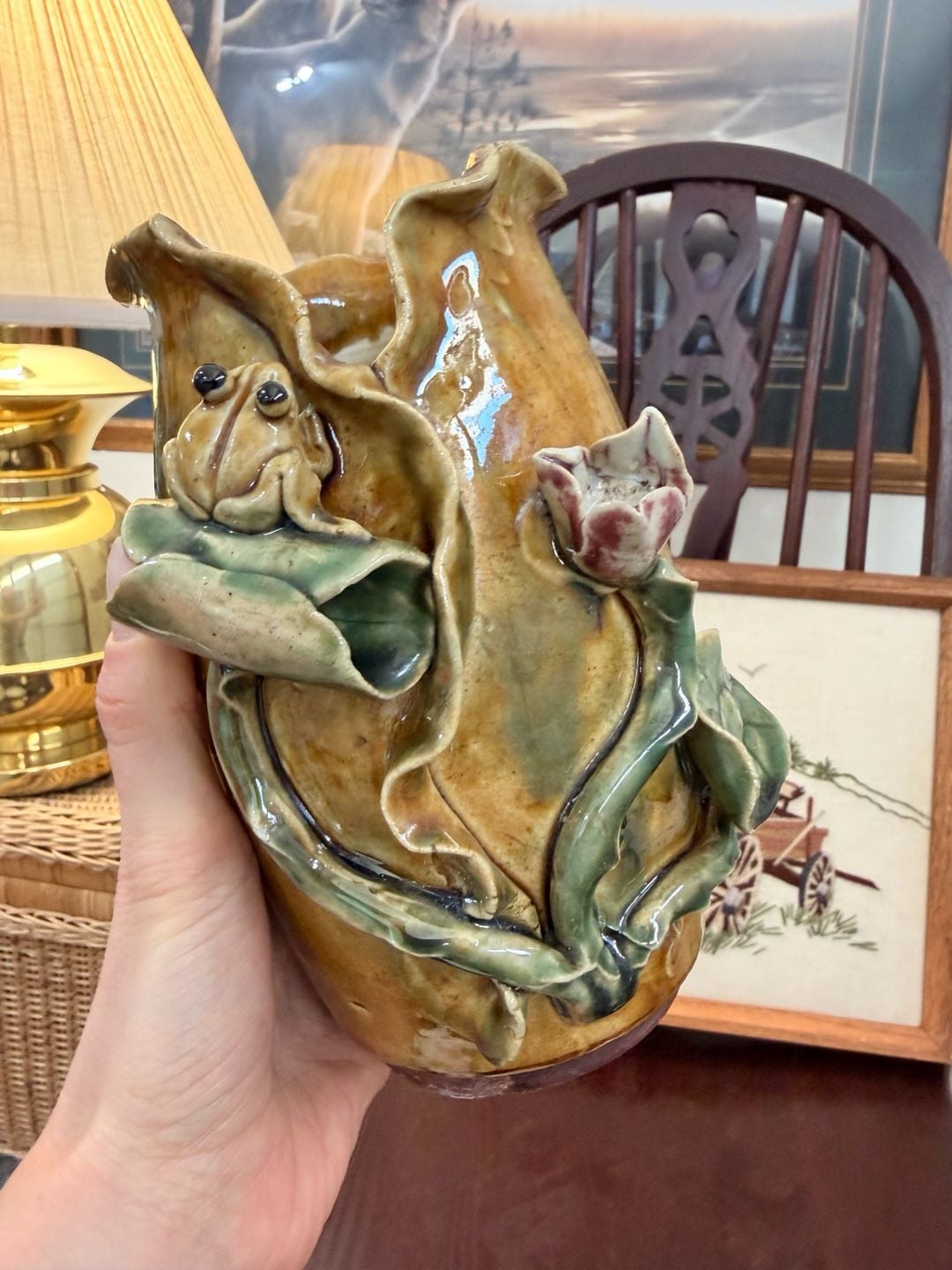 VTG Majolica Style Frog Vase 3D Art Pottery Lily Pad Lotus Flower Ruffled Rim
5