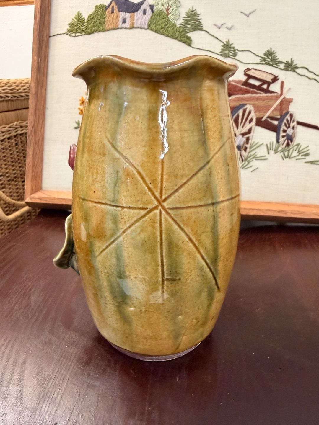 VTG Majolica Style Frog Vase 3D Art Pottery Lily Pad Lotus Flower Ruffled Rim
10