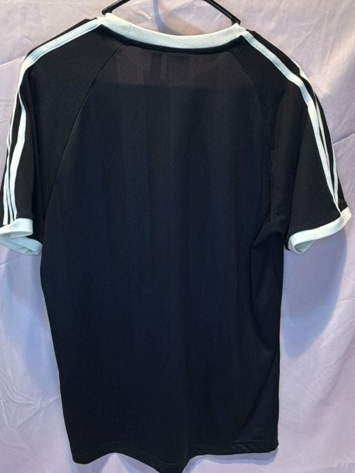 Adidas Originals 3 Stripes Pinstripe T-Shirt Size M 3
