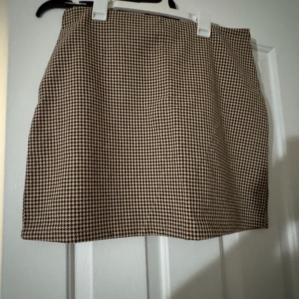 SHEIN Houndstooth Mini Skirt Size L Brown