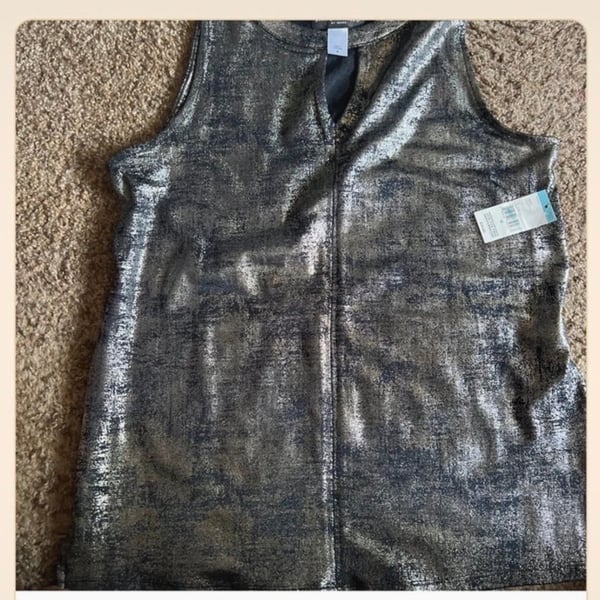 JCPenney Metallic Keyhole Tank Top Size M Silver