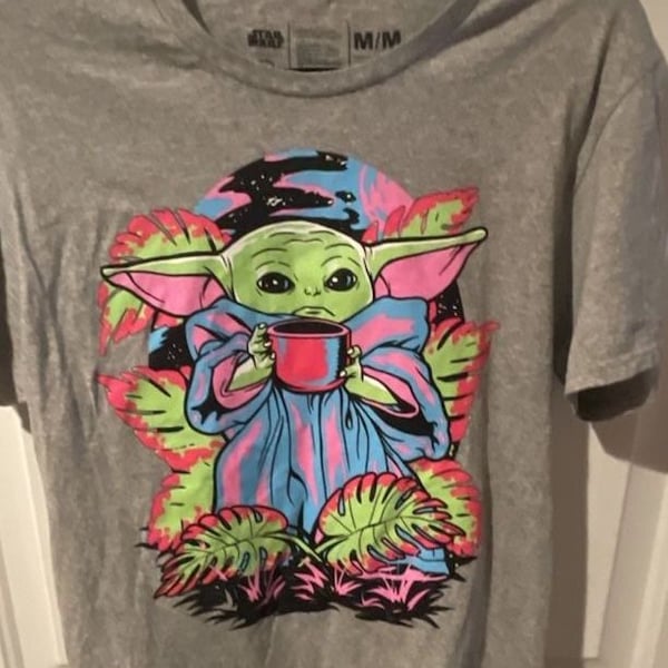 Neff Star Wars Grogu T-Shirt Size M Gray Baby Yoda Coffee Floral