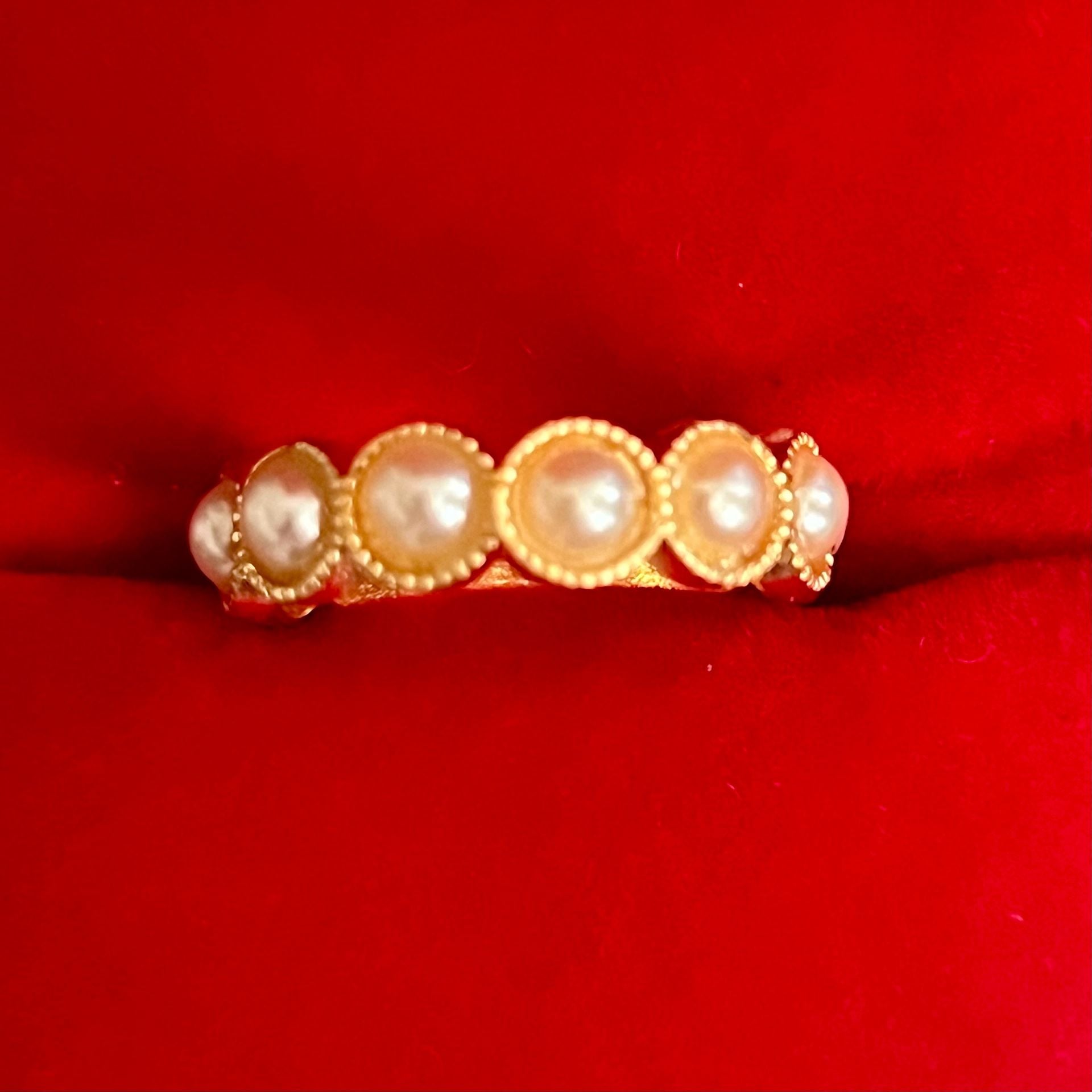 Vintage Gold Tone Pearl Accents Eternity Band Ring Size 6 1
