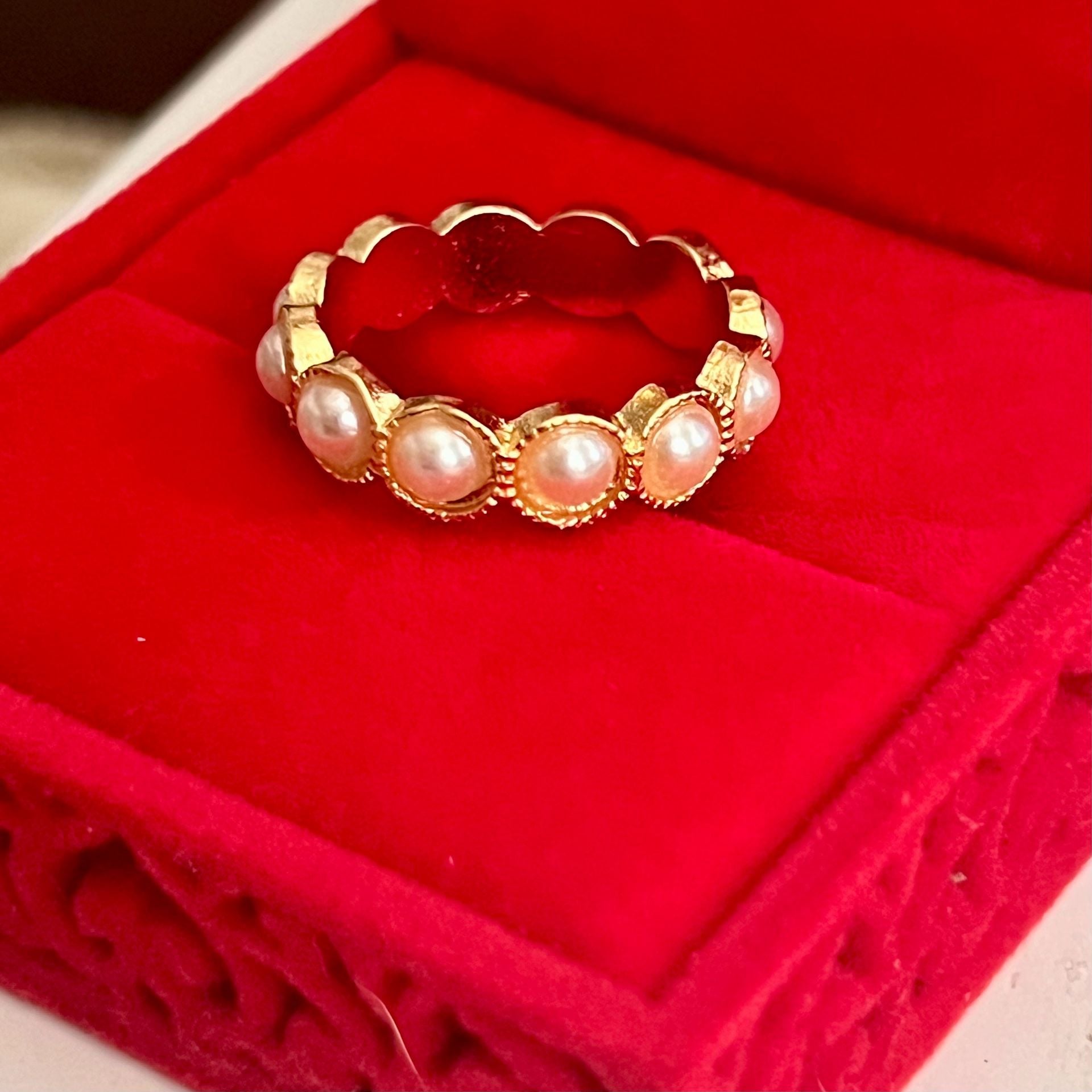 Vintage Gold Tone Pearl Accents Eternity Band Ring Size 6 2