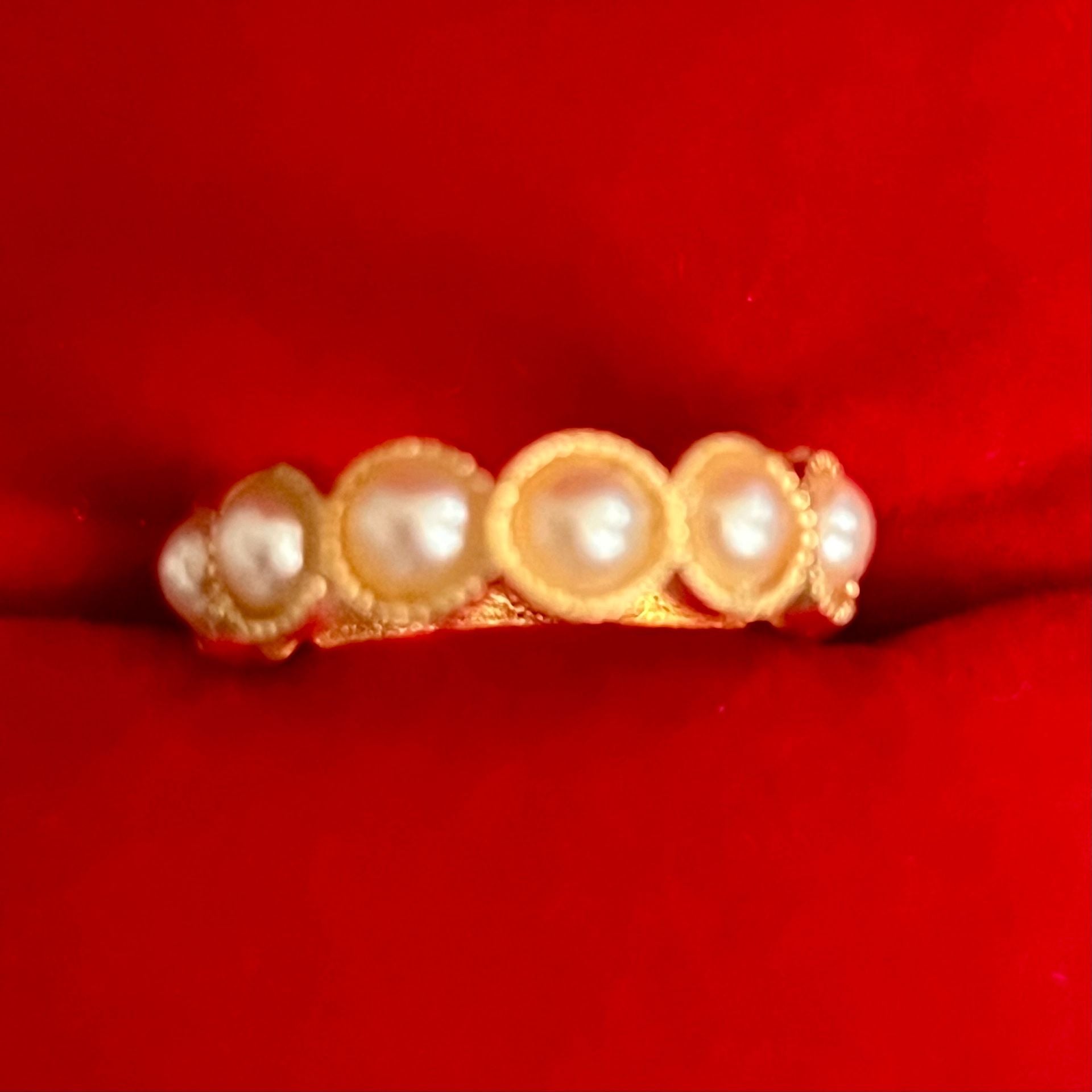 Vintage Gold Tone Pearl Accents Eternity Band Ring Size 6 3