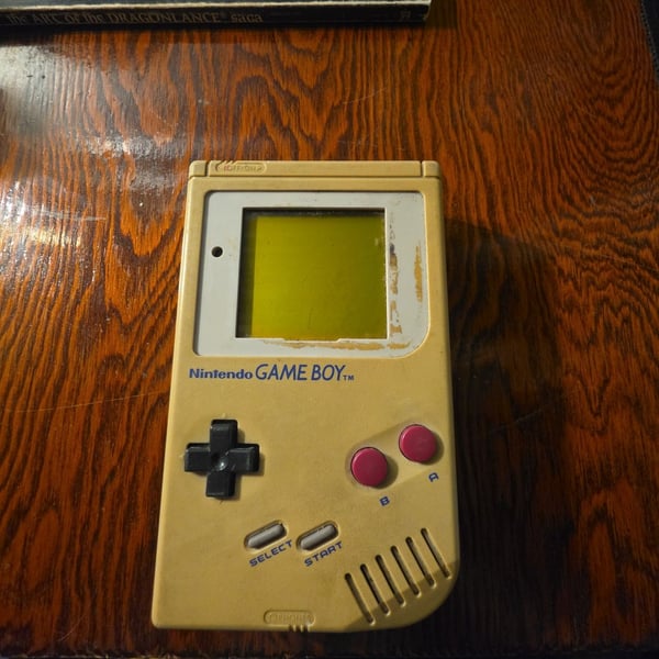 Working and tested Nintendo Game Boy DMG-01 Handheld Console with Pokemon Yellow
