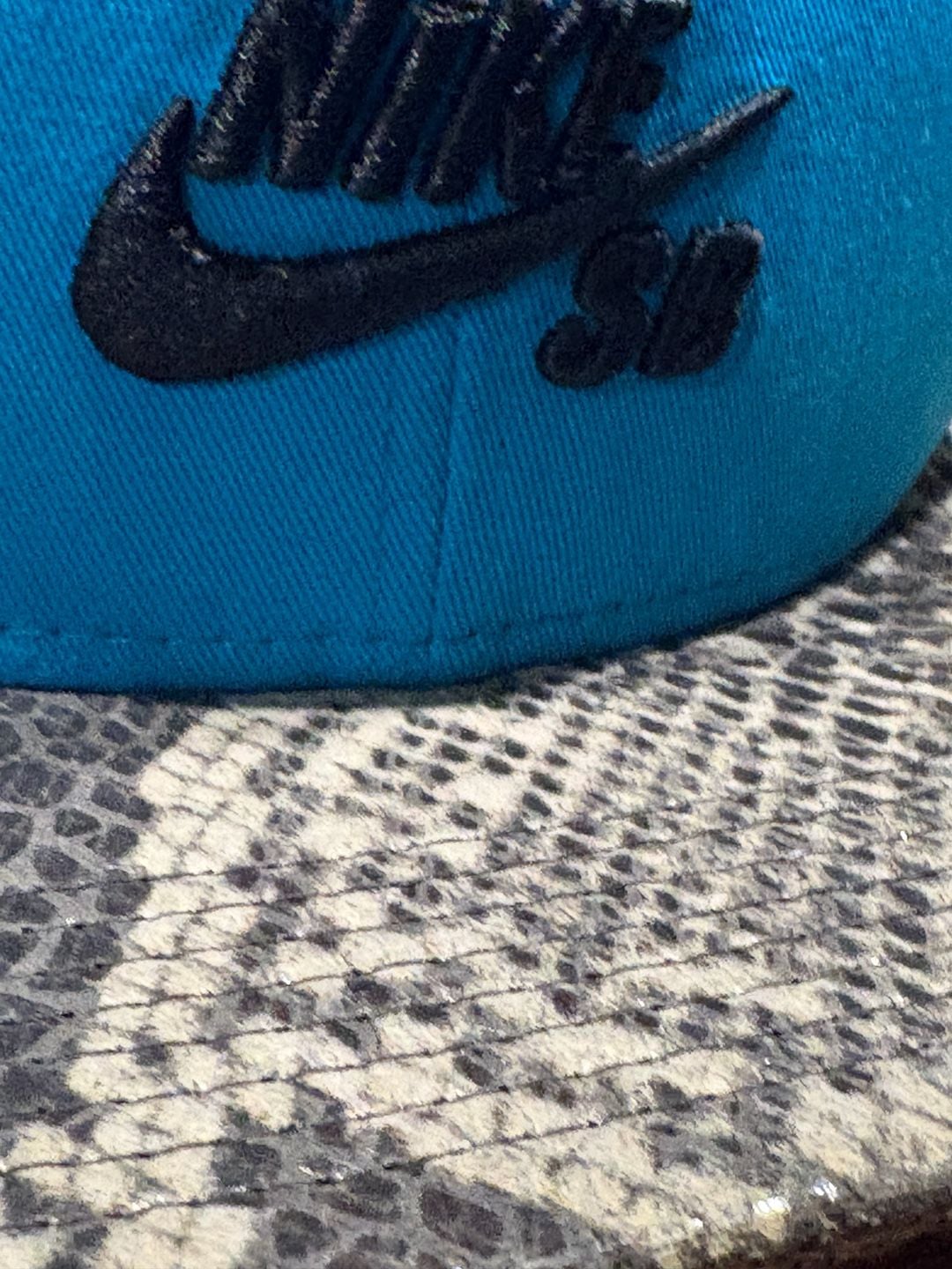 Nike SB Icon Pro Snapback Hat One Size Blue Black Snake Print 4