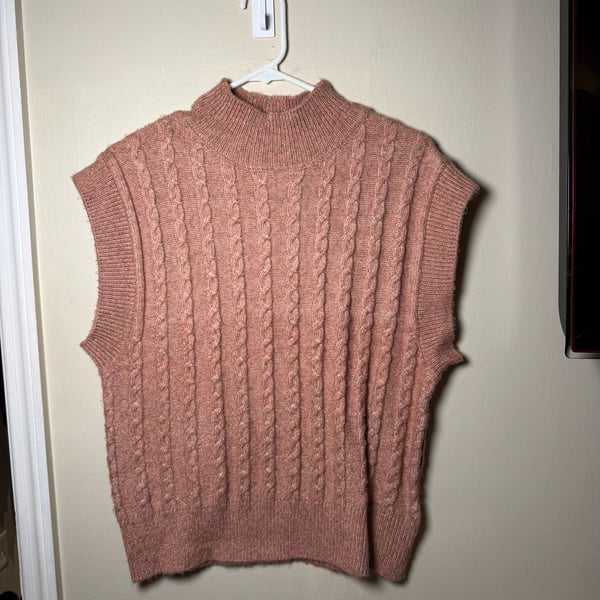 Cupcakes and Cashmere Cable Knit Sweater Vest Size S Pink