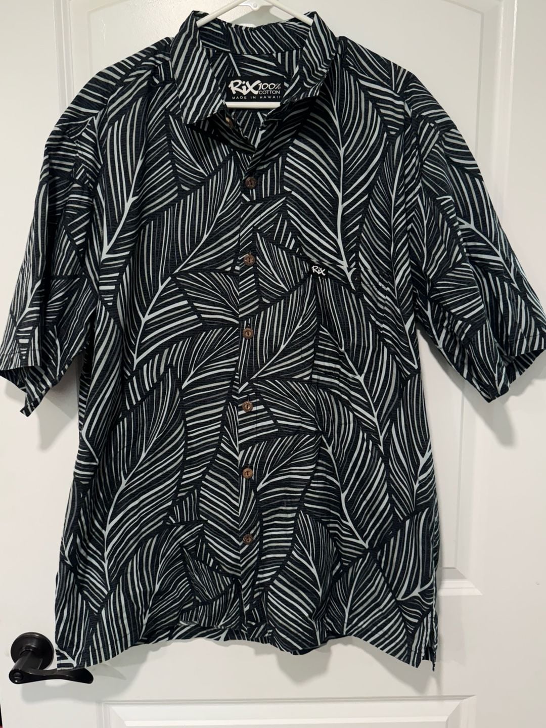 Black Tropical Leaf Hawaiian Aloha Button Up Resort Shirt Men’s XXL 2