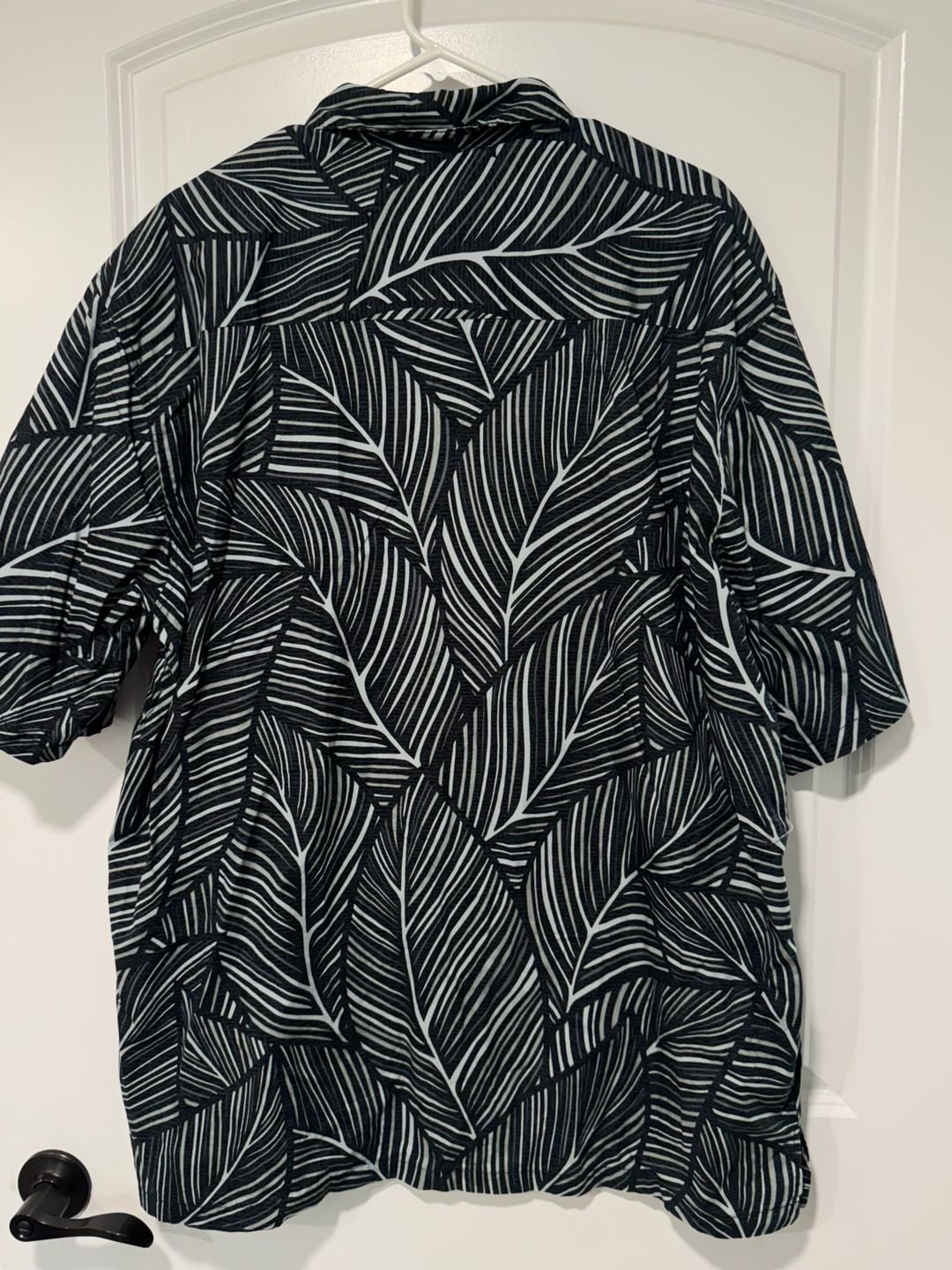 Black Tropical Leaf Hawaiian Aloha Button Up Resort Shirt Men’s XXL 3