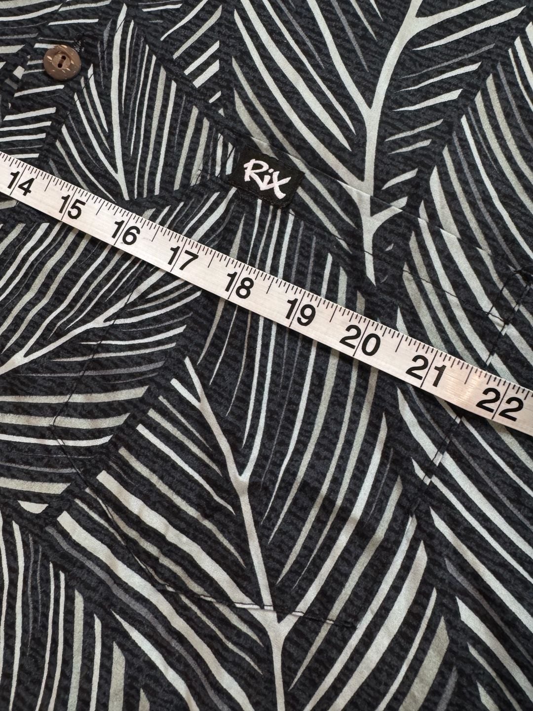 Black Tropical Leaf Hawaiian Aloha Button Up Resort Shirt Men’s XXL 6