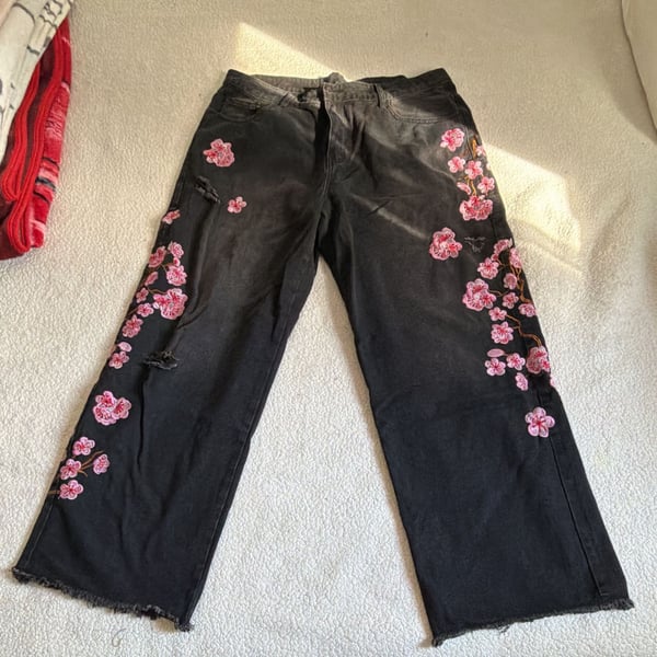 Romwe Cherry Blossom Embroidered Jeans Size XXL Black Wide Leg Grunge