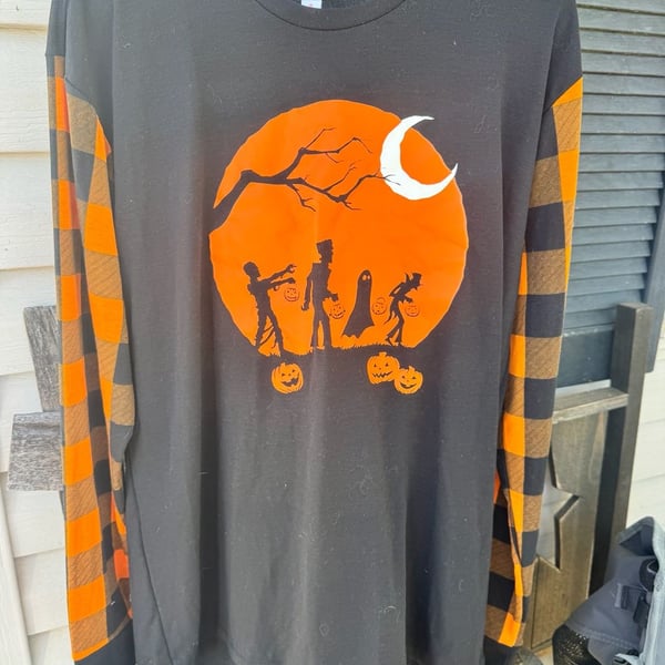 LuLaRoe Hudson Long Sleeve Size S Halloween Orange Moon Graphic Tee