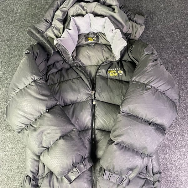 Mountain Hardwear Puffer Jacket Size XS Black Down Hooded