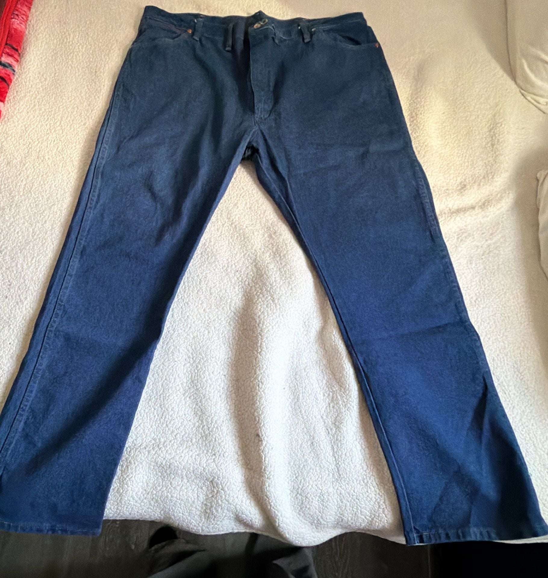 Wrangler 13MWZ Jeans Size 44 x 32 Blue Denim Cowboy Cut 1
