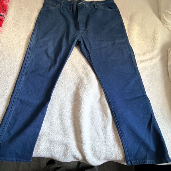 Wrangler 13MWZ Jeans Size 44 x 32 Blue Denim Cowboy Cut