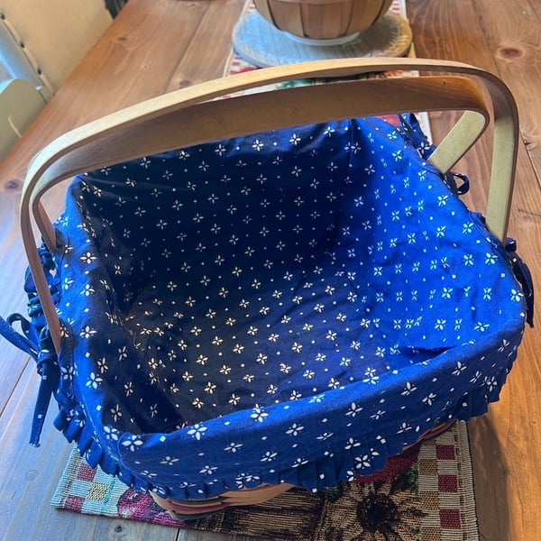 Longaberger Handwoven Picnic Basket With Blue Floral Liner
