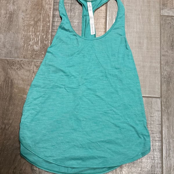Lululemon 105 Singlet Tank Size 4 Teal Racerback Workout Top