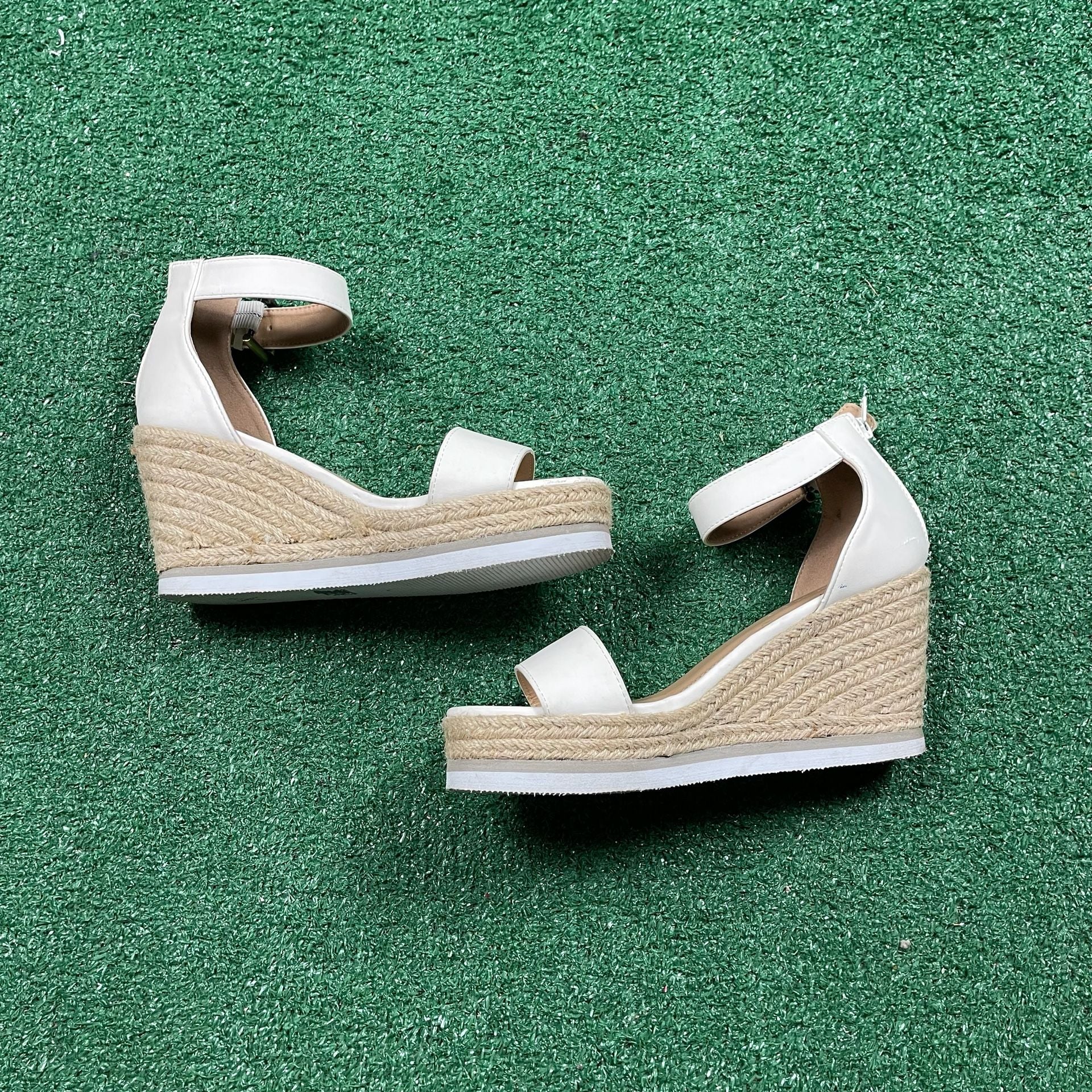 Product thumbnail 4