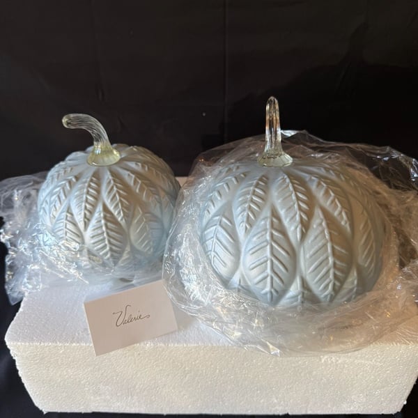 Valerie Glass Pumpkin Figurine Set Leaf Pattern Blue