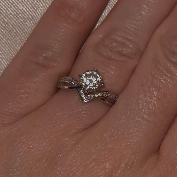 Unbranded Moissanite Round Cut Criss Cross Engagement Ring Silver