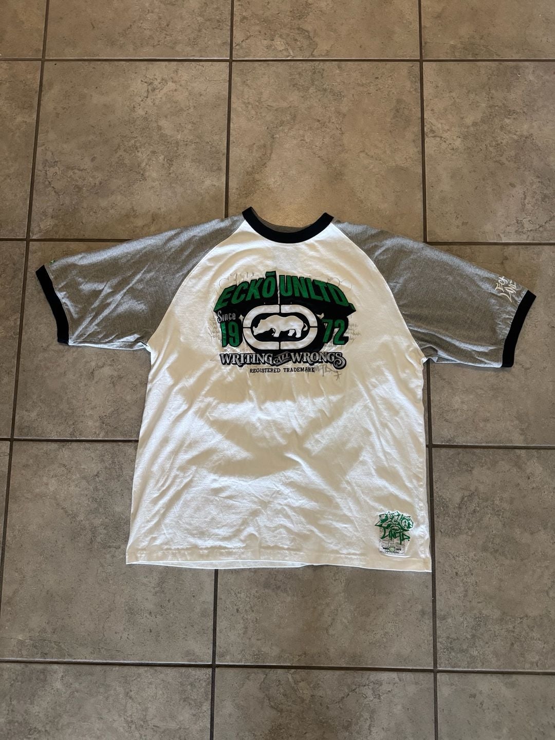 Ecko Unltd Graphic T-Shirt XL White Gray Raglan 2