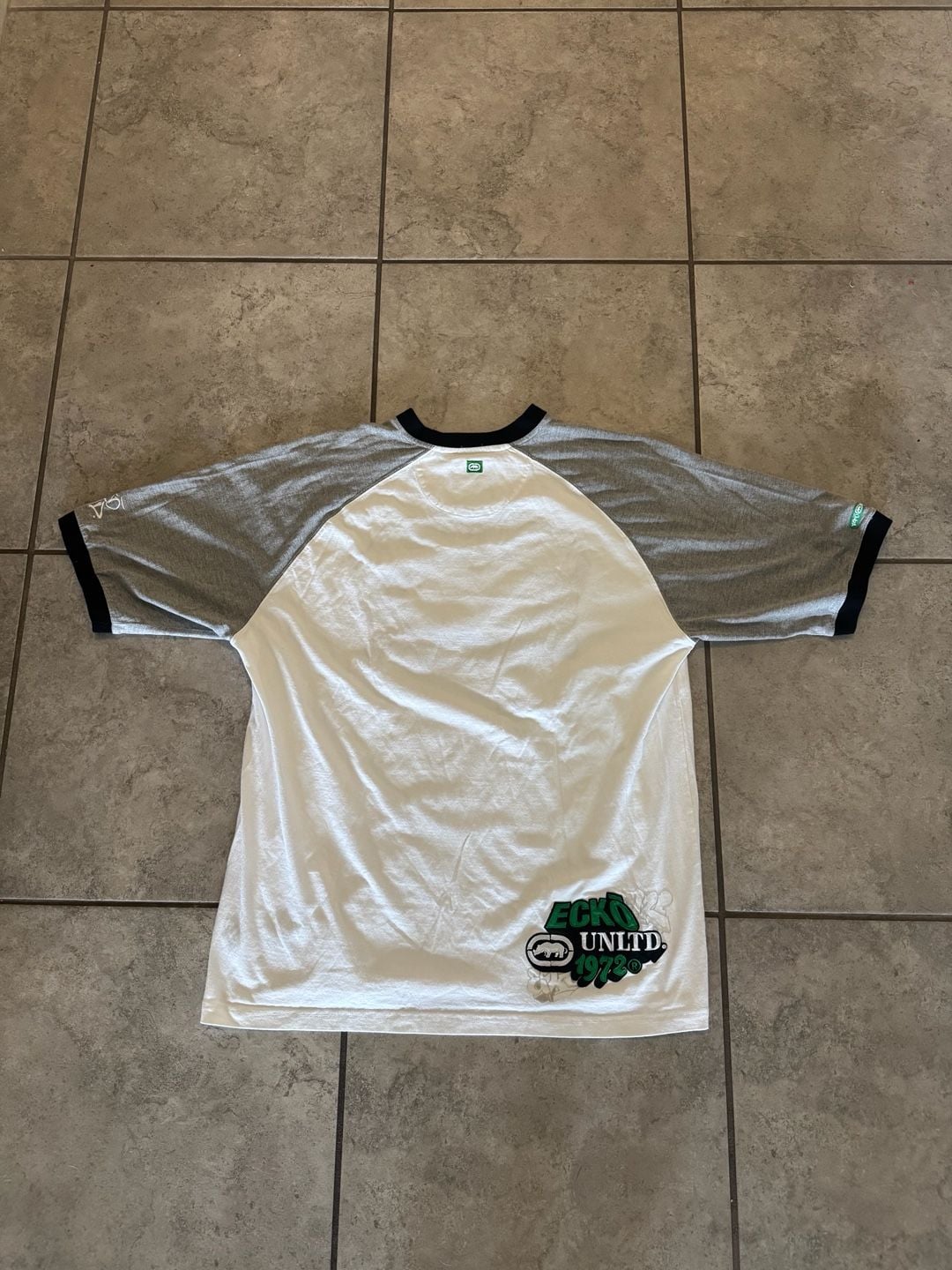 Ecko Unltd Graphic T-Shirt XL White Gray Raglan 5
