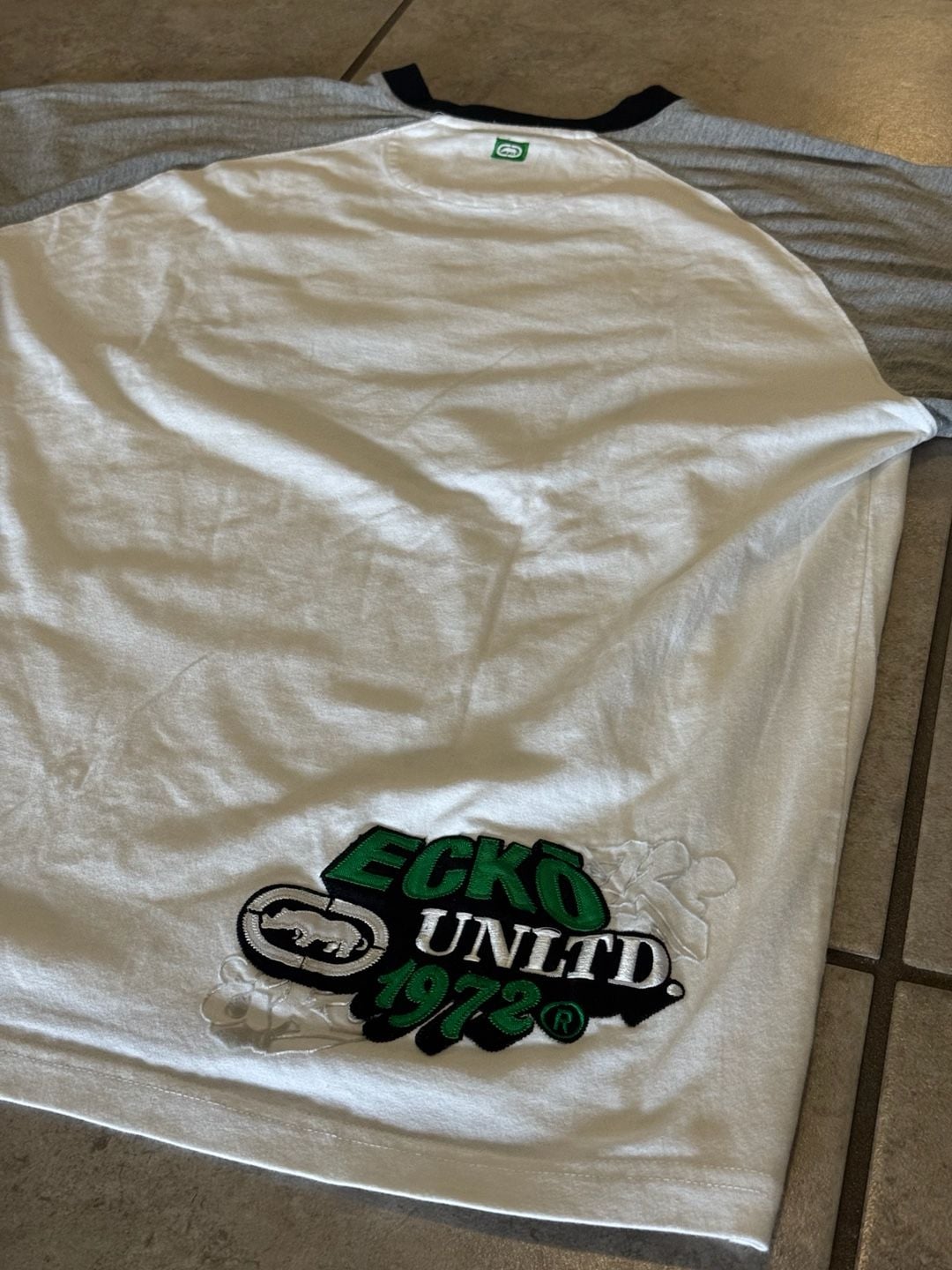 Ecko Unltd Graphic T-Shirt XL White Gray Raglan 6