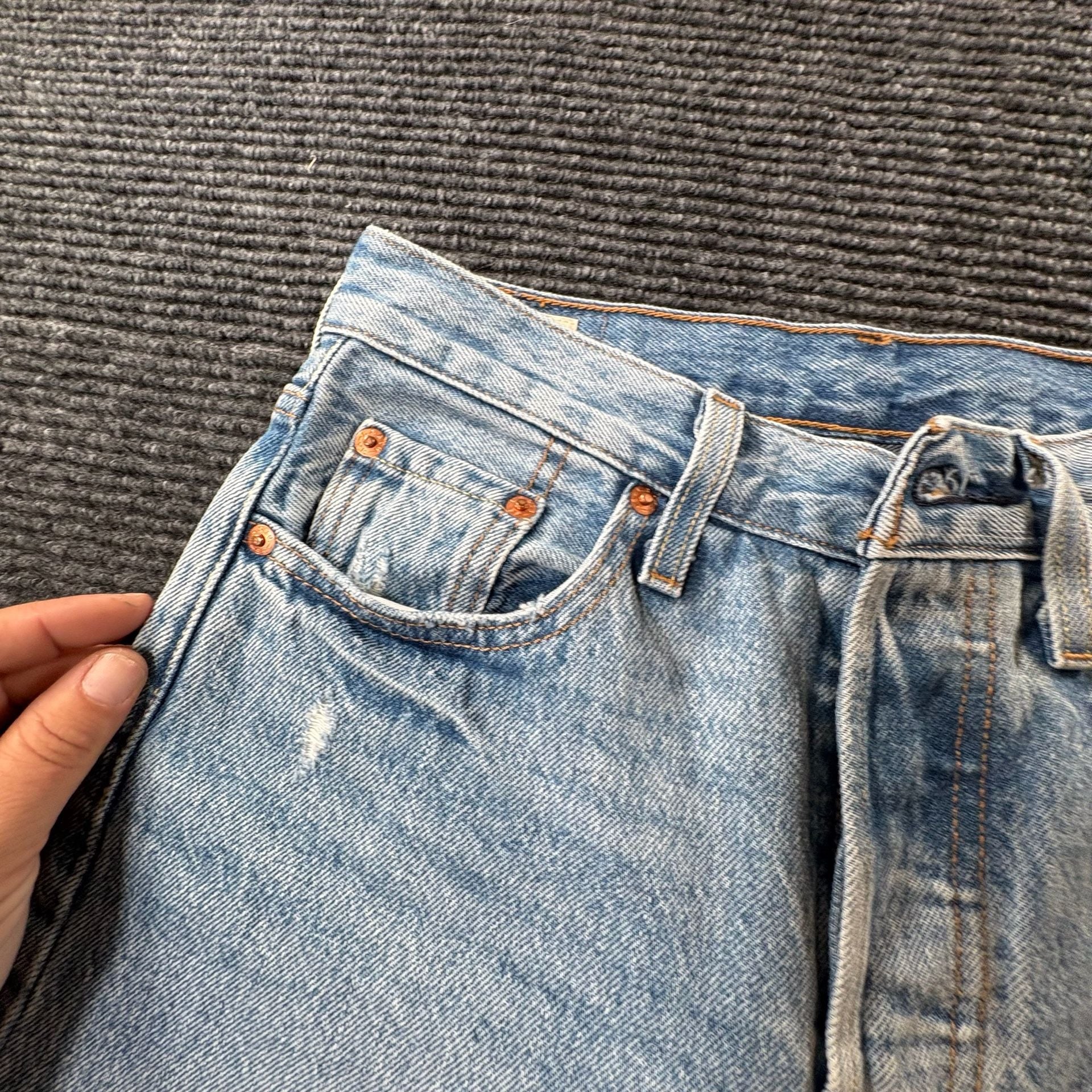 Levi's 501 Original Distressed Light Wash Jeans 7