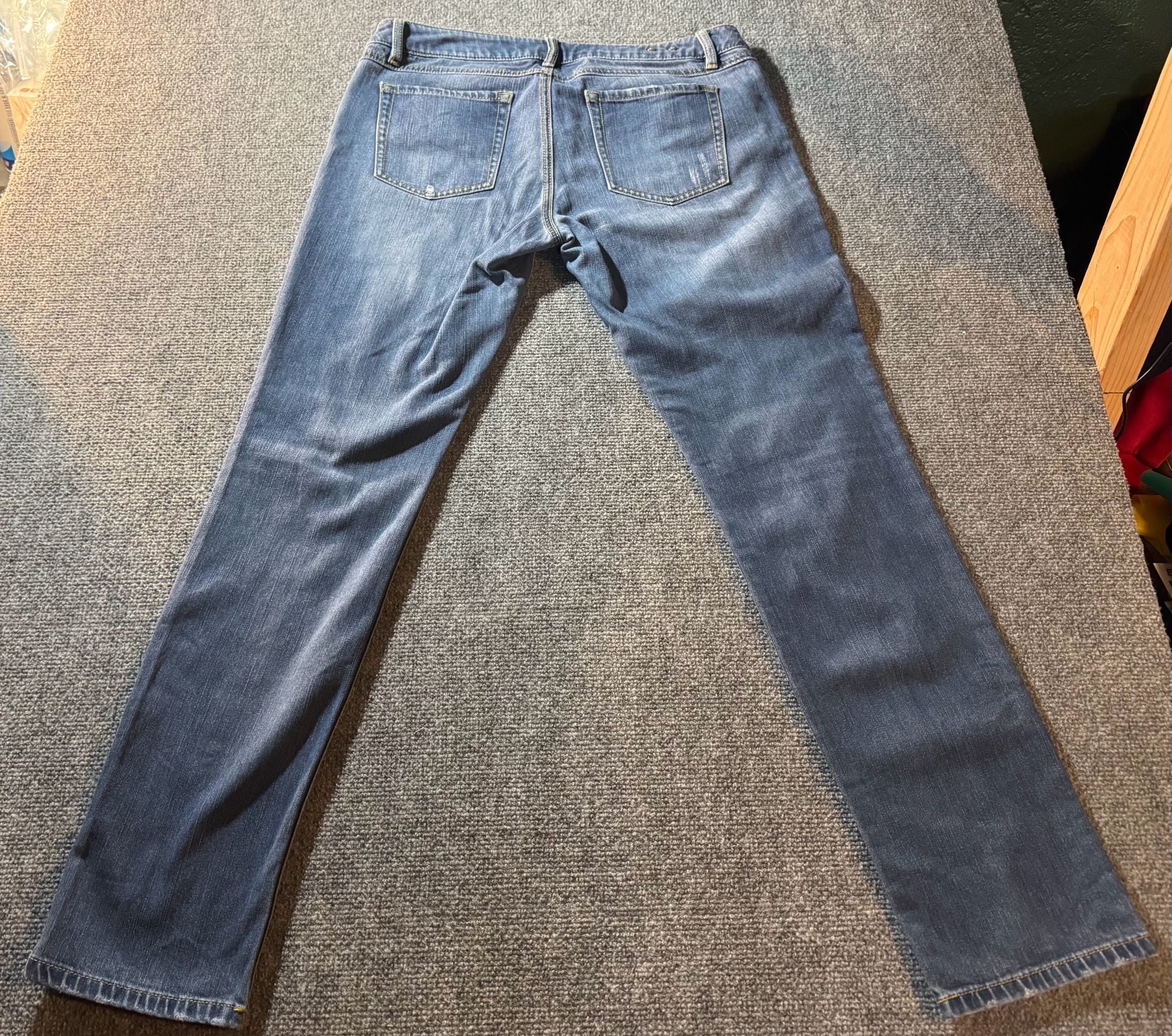 Cabi Slim Boyfriend Jeans Size 8 Distressed Blue Denim 3