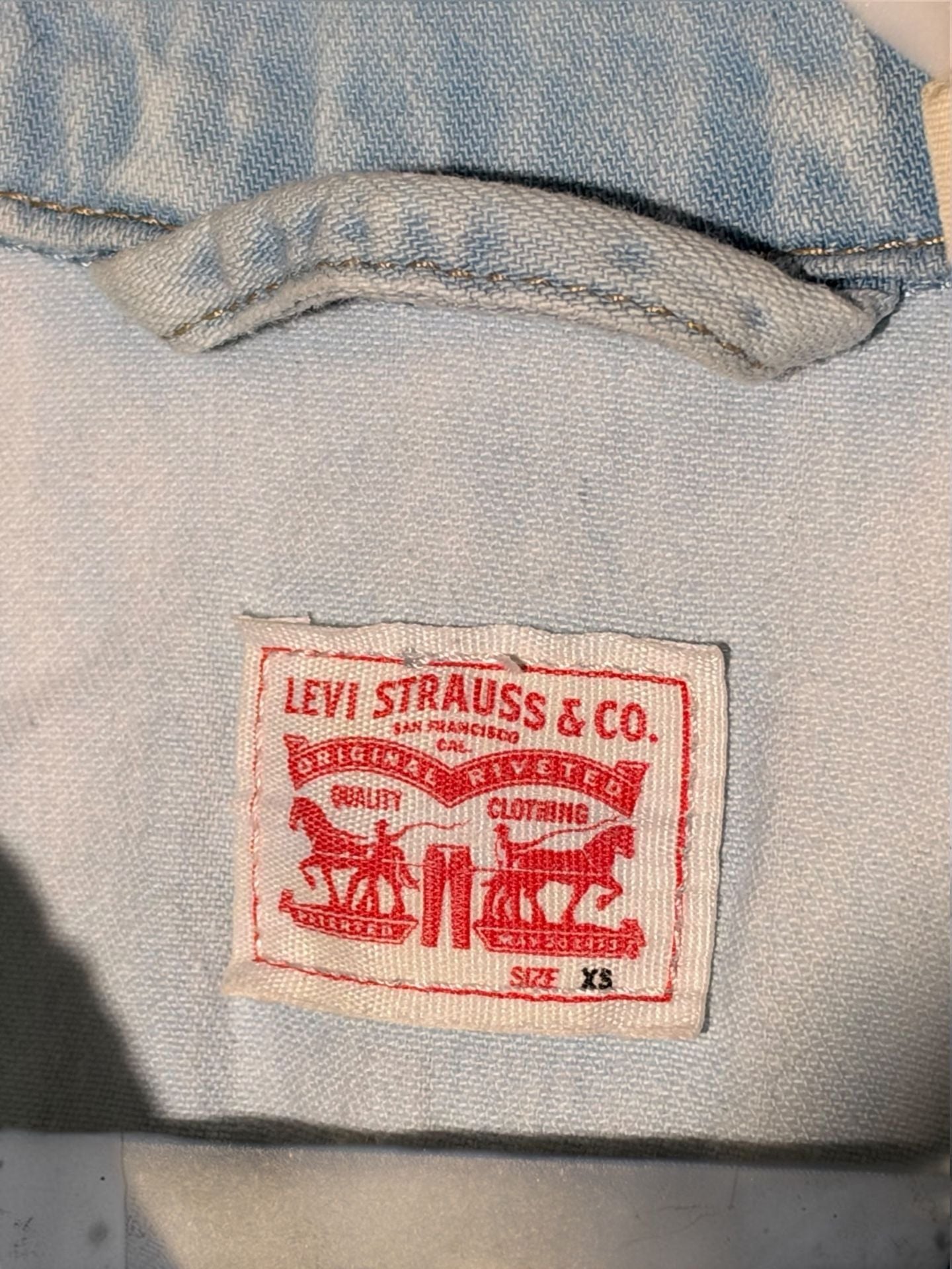 Levi's 4