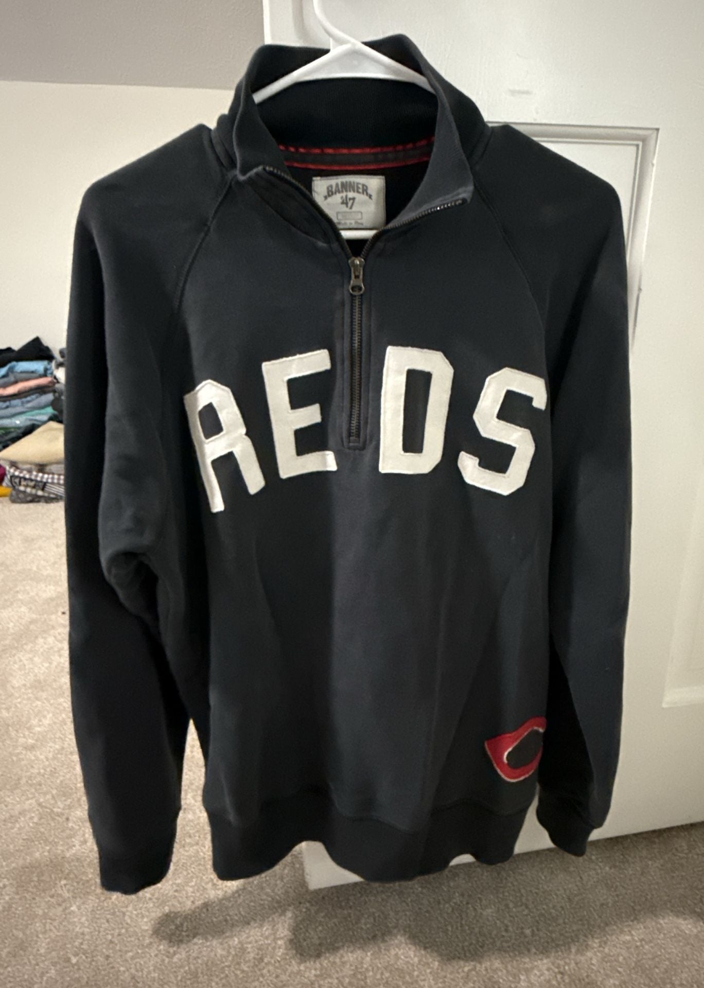47 Cincinnati Reds Quarter-Zip Sweatshirt Medium Black MLB 1