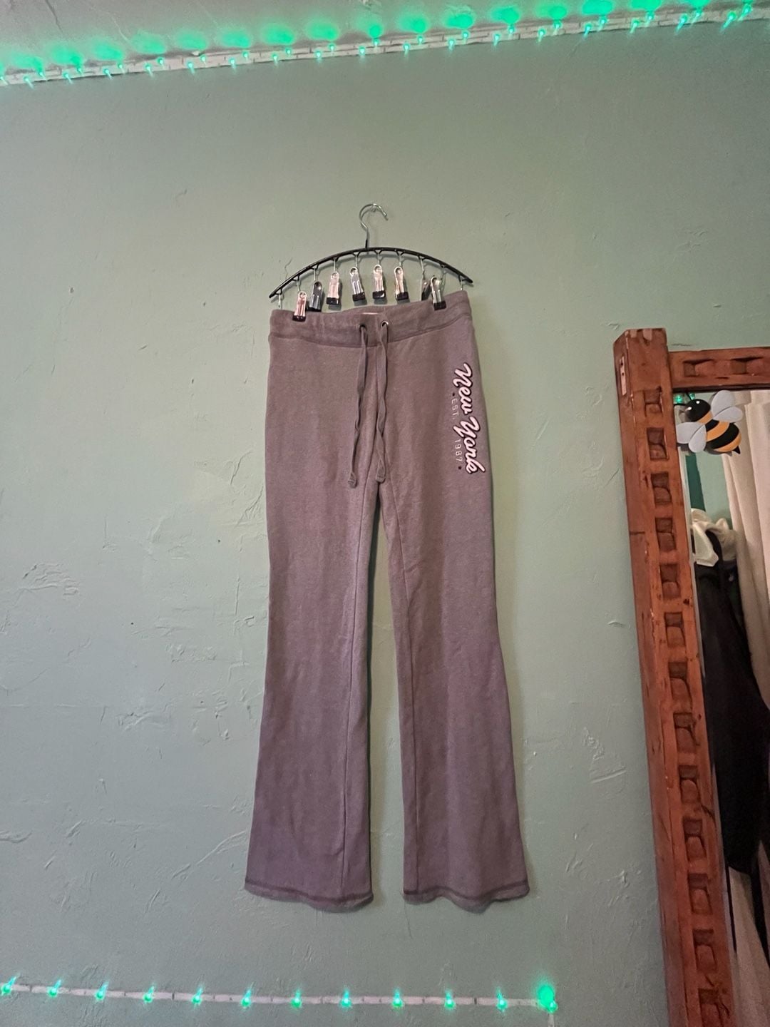 Aeropostale New York Sweatpants Size S Gray Flare 2