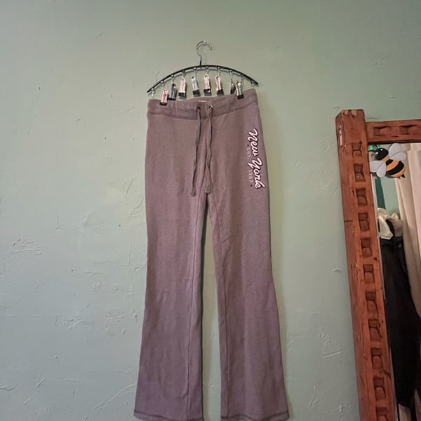 Aeropostale New York Sweatpants Size S Gray Flare