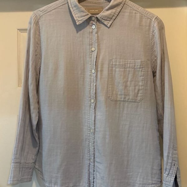 Everlane Button Down Shirt Size 6 Light Blue Long Sleeve Pocket